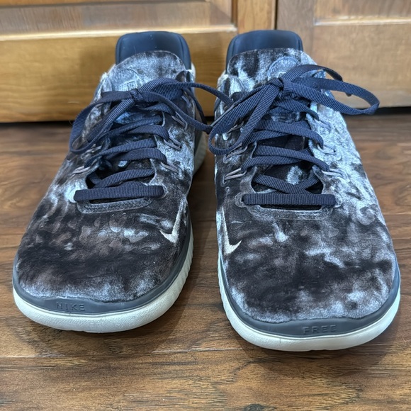 NIKE Free Run 18 Wild Velvet Sneakers Womens 8.5 Oil Gray Mink Brown Cheetah - Picture 2 of 10
